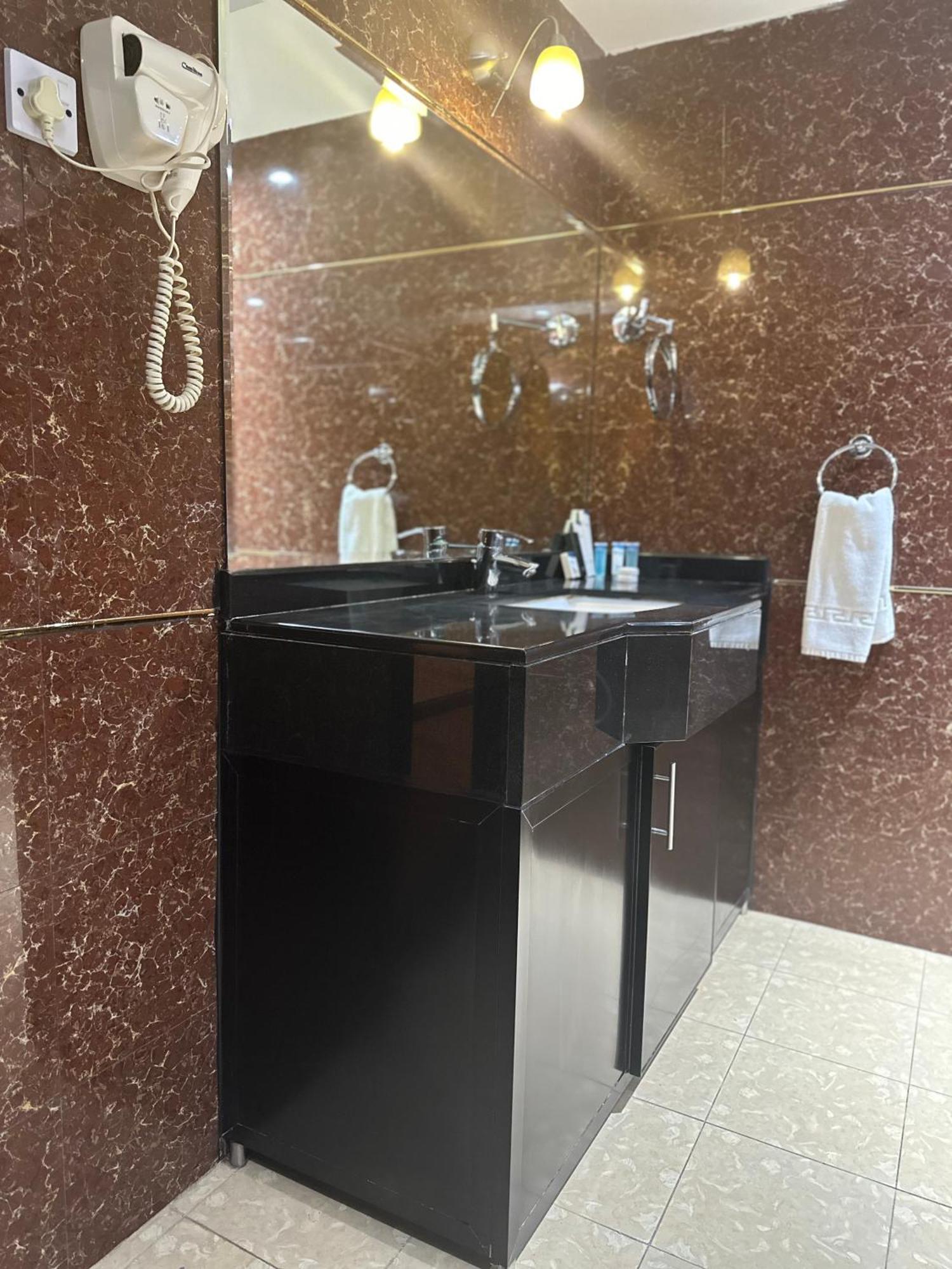 Caesar Hotel Маскат Екстер'єр фото